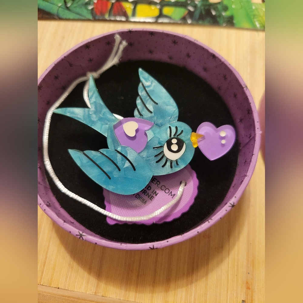 Erstwilder Piper the Love Bird Brooch